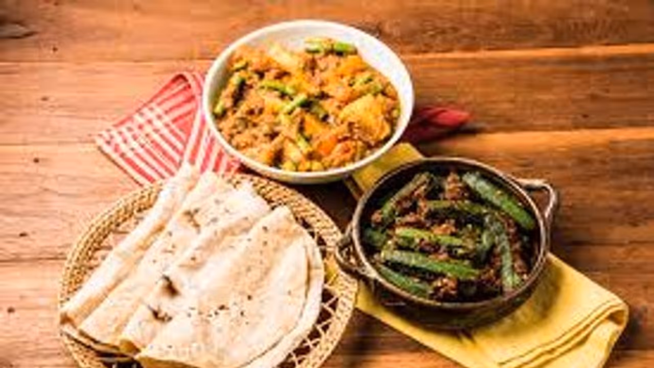 ডিনারে অবশ্যই এড়িয়ে চলুন এই খাবারগুলি, না হলেই পড়বেন কঠিন রোগের কবলে ডিনারে অবশ্যই এড়িয়ে চলুন এই খাবারগুলি, না হলেই পড়বেন কঠিন রোগের কবলে