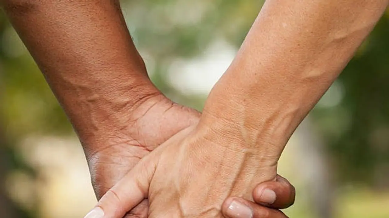 ಪತ್ನಿ ಸಾವಿನ ಸುದ್ದಿ ಕೇಳಿ ಹೃದಯಾಘಾತದಿಂದ ರಾಜಕೀಯ ಮುಖಂಡ ಸಾವು ಪತ್ನಿ ಸಾವಿನ ಸುದ್ದಿ ಕೇಳಿ ಹೃದಯಾಘಾತದಿಂದ ರಾಜಕೀಯ ಮುಖಂಡ ಸಾವು