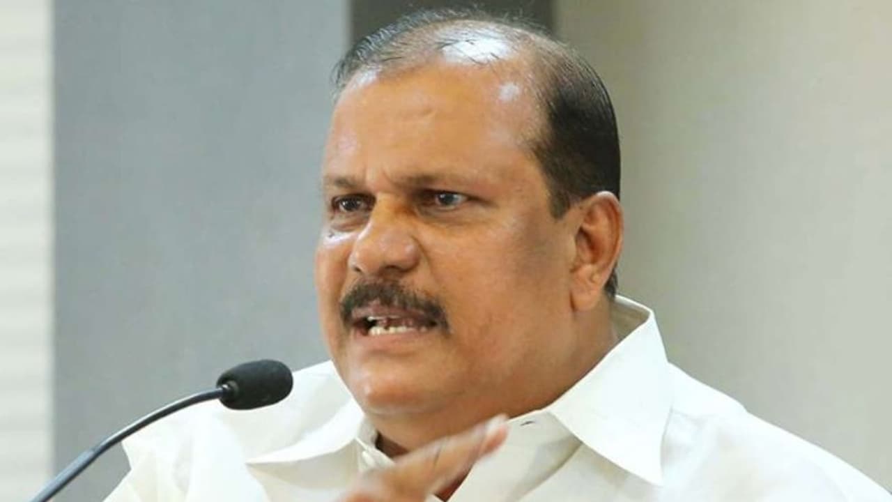 'ഉമ്മൻചാണ്ടിയെ കണ്ടു', കോൺഗ്രസ് ചോദിച്ചാൽ മുന്നണി പ്രവേശനം ചർച്ച ചെയ്യുമെന്ന് പിസി 'ഉമ്മൻചാണ്ടിയെ കണ്ടു', കോൺഗ്രസ് ചോദിച്ചാൽ മുന്നണി പ്രവേശനം ചർച്ച ചെയ്യുമെന്ന് പിസി