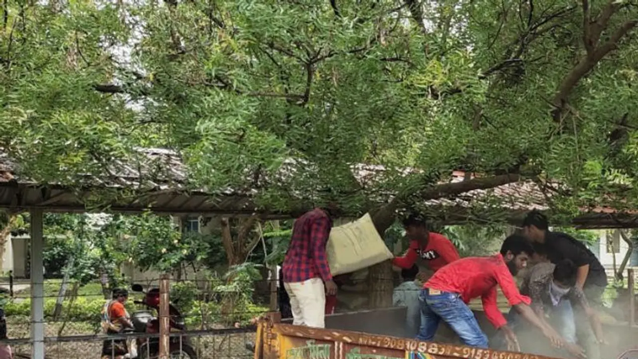বিক্ষুব্ধ জনতা আইনের উর্ধ্বে নয়,বিশ্বভারতীর পাঁচিল ভাঙাকাণ্ডে মন্তব্য় হাইকোর্টের বিক্ষুব্ধ জনতা আইনের উর্ধ্বে নয়,বিশ্বভারতীর পাঁচিল ভাঙাকাণ্ডে মন্তব্য় হাইকোর্টের