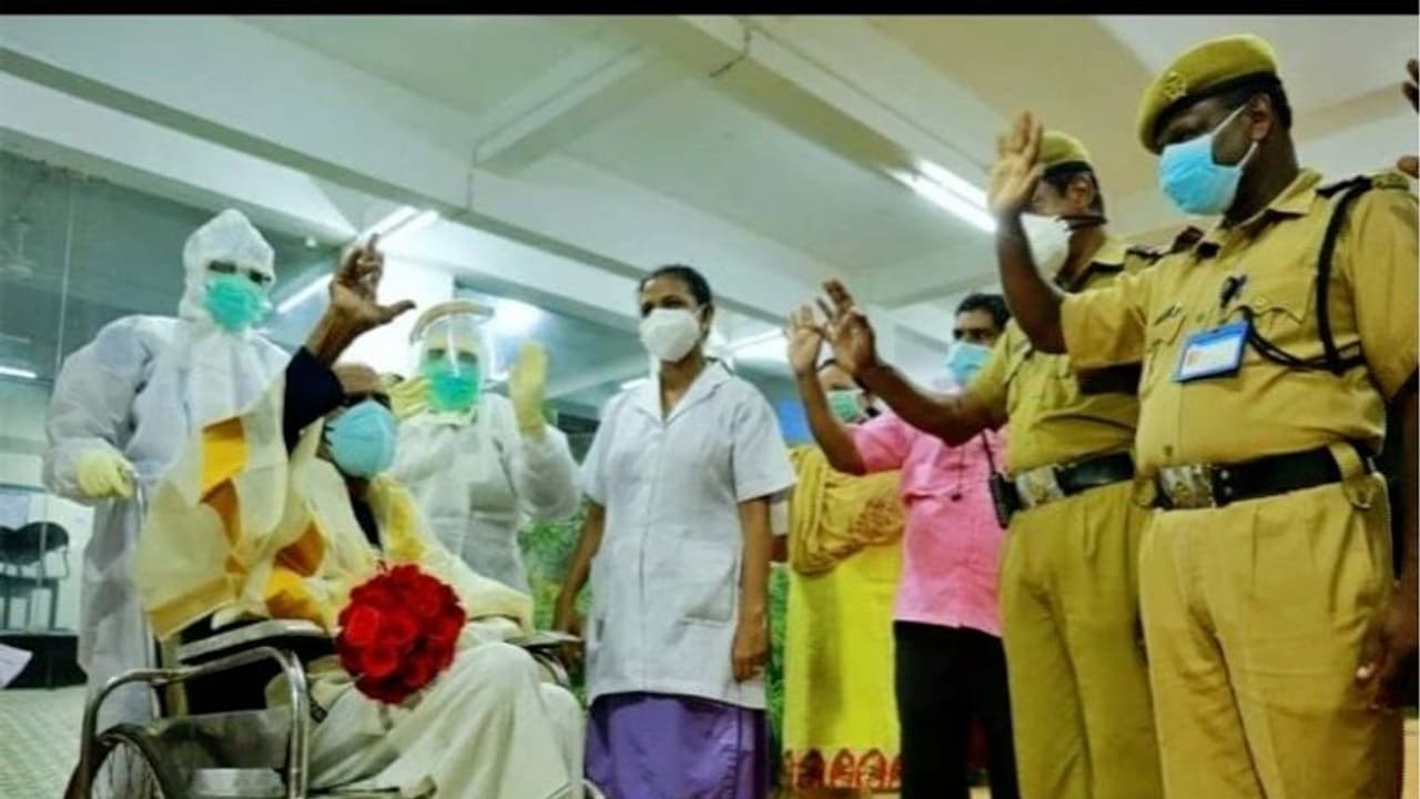 ആന്ധ്രയിൽ ഇന്ന് 9742 കൊവിഡ് കേസുകൾ, കർണാടകയിൽ 8642, തമിഴ്നാട്ടിൽ 5795, തെലങ്കാനയിൽ 1763 ആന്ധ്രയിൽ ഇന്ന് 9742 കൊവിഡ് കേസുകൾ, കർണാടകയിൽ 8642, തമിഴ്നാട്ടിൽ 5795, തെലങ്കാനയിൽ 1763