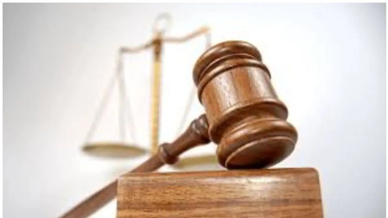 അടിവസ്ത്രം, പെർഫ്യൂം; അശ്ശീല സ്വഭാവമുള്ള പരസ്യങ്ങള്‍ക്ക് കോടതിയുടെ വിലക്ക്