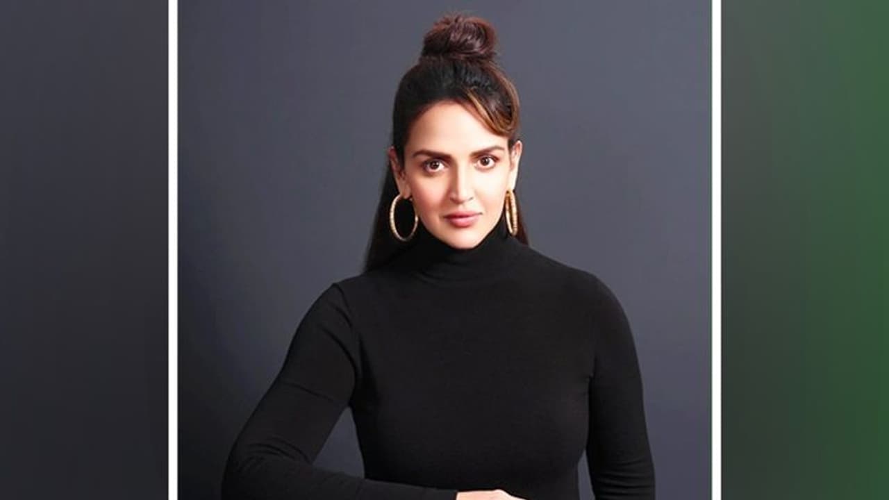 Esha Deol turns bhajan singer, makes singing debut with Ganesh Shloka Esha Deol turns bhajan singer, makes singing debut with Ganesh Shloka