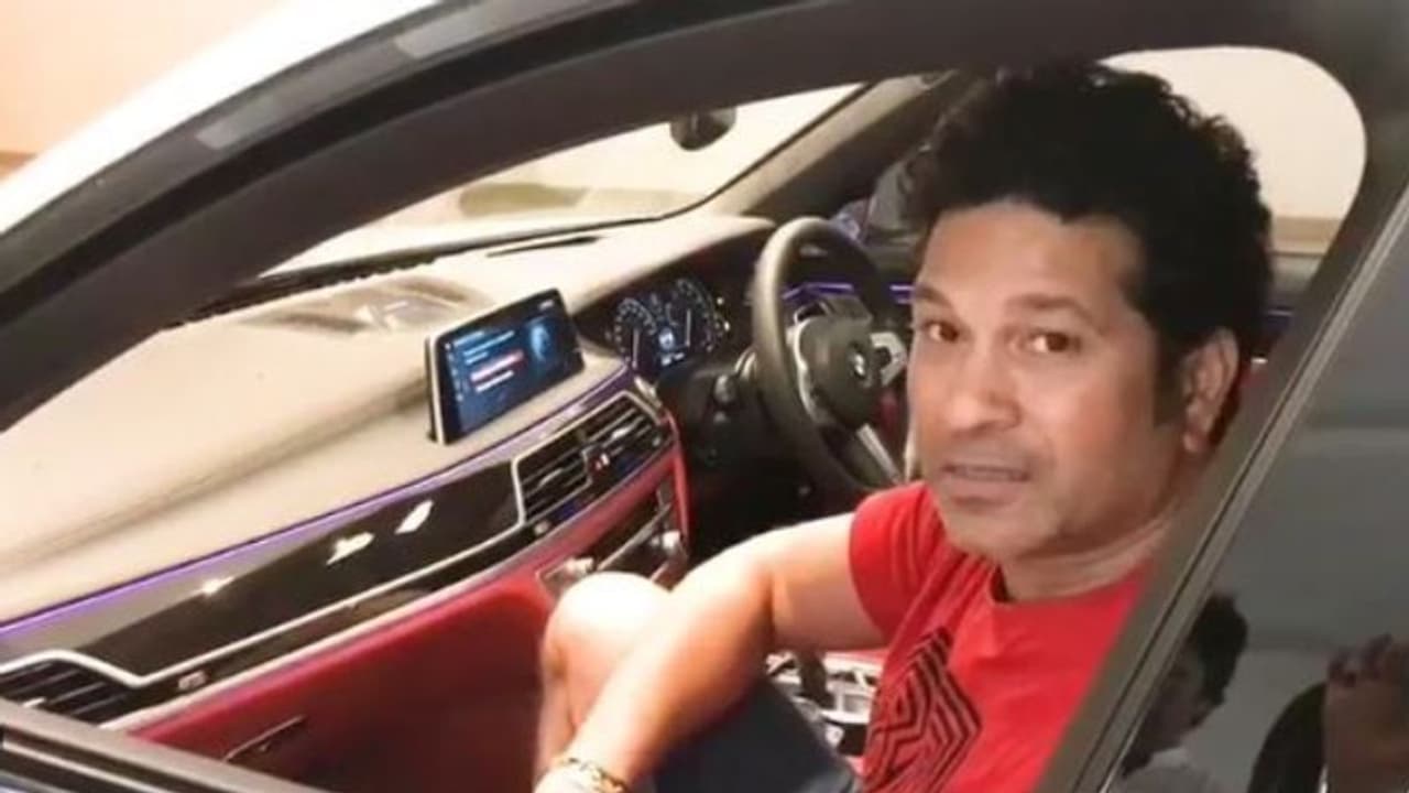 হন্যে হয়ে নিজের একটি গাড়ি খুঁজছেন সচিন, ভক্তদের কাছেও করলেন অনুরোধ