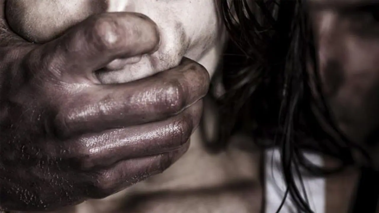 Uttar Pradesh: Minor girl beaten with rods for resisting gang rape; act recorded on camera