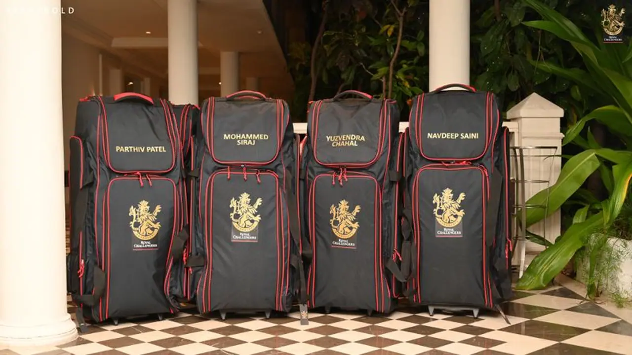 ಐಪಿಎಲ್ 2020: ಇಂದು ದುಬೈಗೆ RCB ತಂಡ ಪ್ರಯಾಣ ಐಪಿಎಲ್ 2020: ಇಂದು ದುಬೈಗೆ RCB ತಂಡ ಪ್ರಯಾಣ