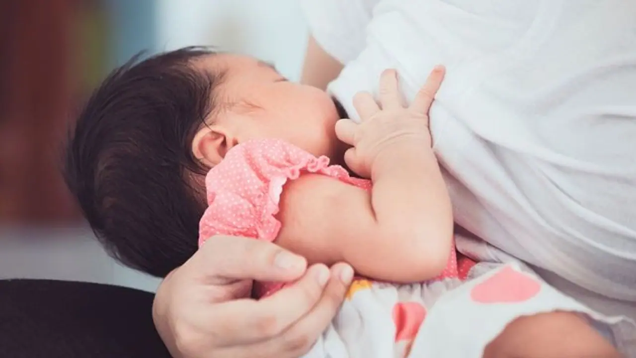 കൊവിഡ് 19 മുലപ്പാലിലൂടെ കുഞ്ഞിലേക്ക് പകരുമോ? പുതിയ പഠനം...