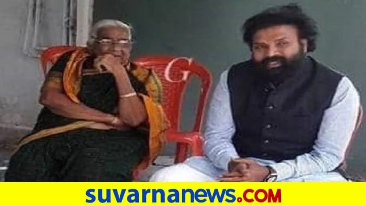 ಬಳ್ಳಾರಿ: ಆರೋಗ್ಯ ಸಚಿವ ಶ್ರೀರಾಮುಲು ತಾಯಿ ವಿಧಿವಶ ಬಳ್ಳಾರಿ: ಆರೋಗ್ಯ ಸಚಿವ ಶ್ರೀರಾಮುಲು ತಾಯಿ ವಿಧಿವಶ