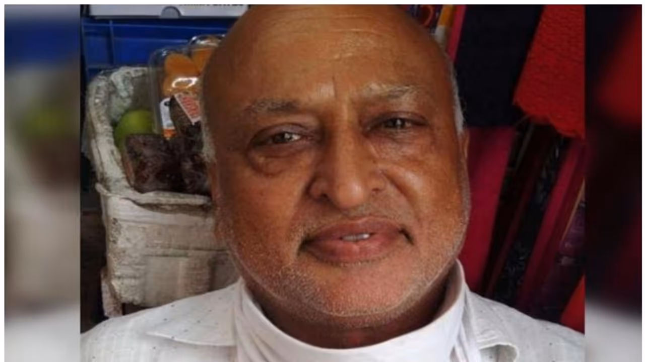 ഈ മനുഷ്യന് അന്ത്യകര്മ്മങ്ങള് ചെയ്തത് ആരോരുമല്ലാത്ത രണ്ടായിരത്തിലധികം മൃതദേഹങ്ങള്ക്ക്... ഈ മനുഷ്യന് അന്ത്യകര്മ്മങ്ങള് ചെയ്തത് ആരോരുമല്ലാത്ത രണ്ടായിരത്തിലധികം മൃതദേഹങ്ങള്ക്ക്...