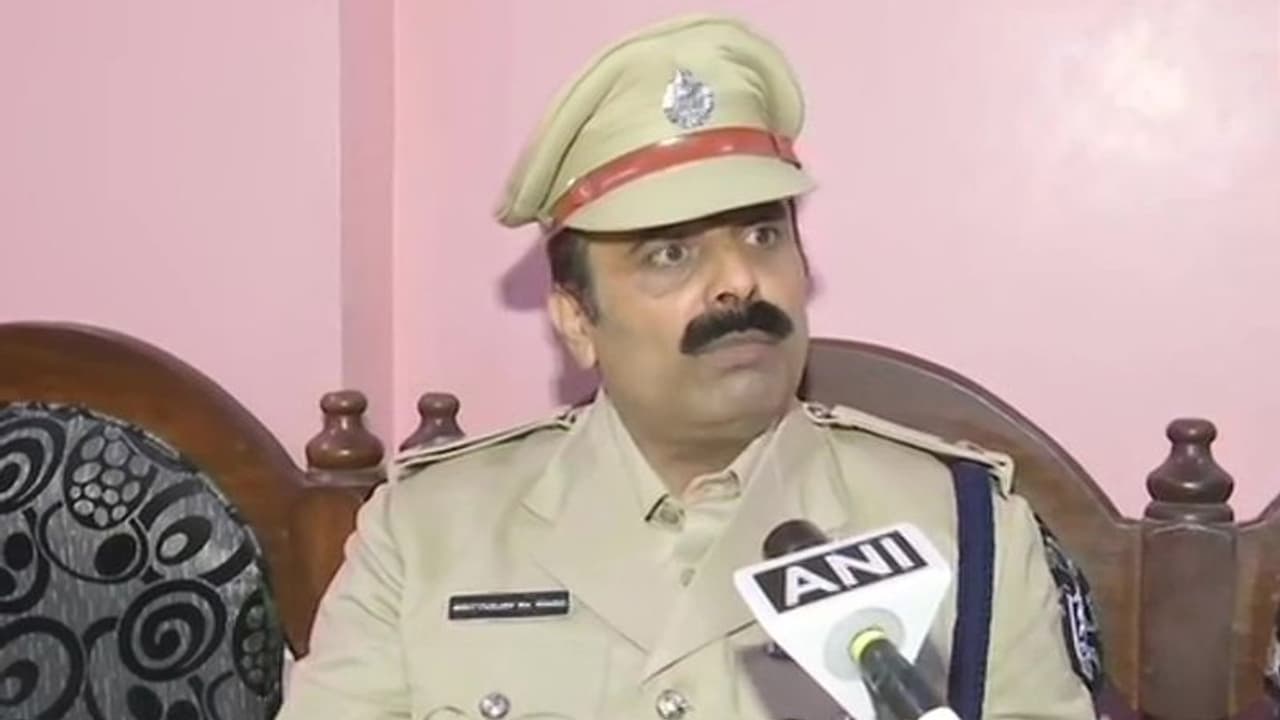 मुंबई पुलिस और कुछ नेता नहीं चाहते कि सुशांत को न्याय मिले...बिहार पुलिस ने ऐसे लगाया बड़ा आरोप मुंबई पुलिस और कुछ नेता नहीं चाहते कि सुशांत को न्याय मिले...बिहार पुलिस ने ऐसे लगाया बड़ा आरोप