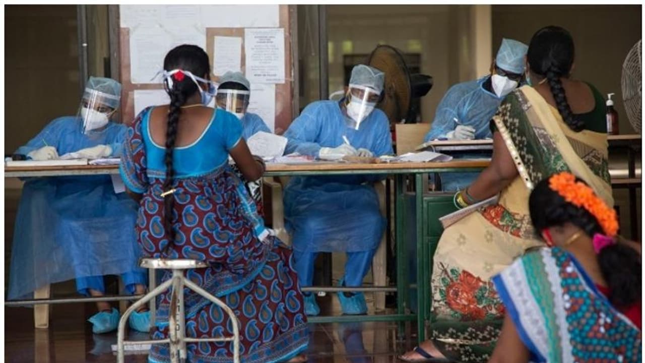 ദില്ലിയിൽ കൊവി‍ഡ് ബാധിതരിൽ കൂടുതലും സ്ത്രീകൾ; സർവ്വേ