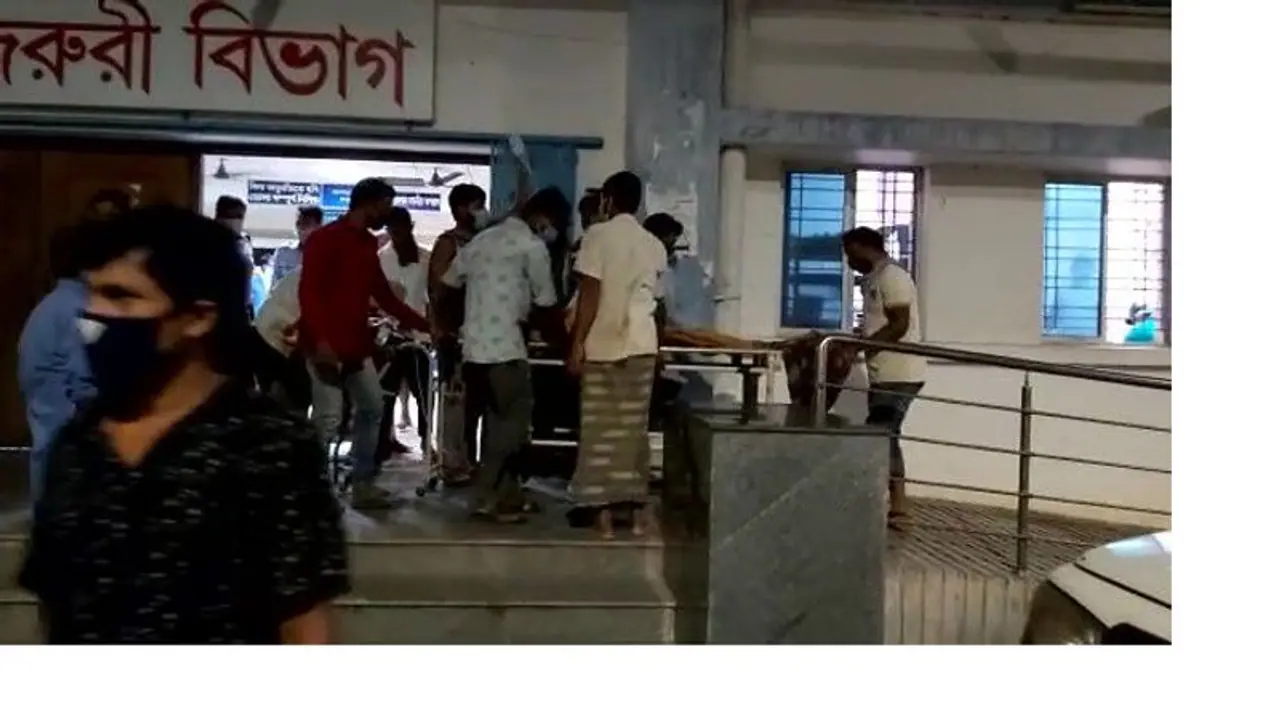 One killed, 20 injured as BJP TMC workers clash in Egra One killed, 20 injured as BJP TMC workers clash in Egra