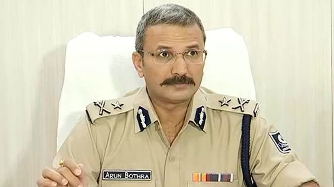 ट्विटर पर लड़के ने IPS से मांगी UPSC क्रैक करने की सलाह, मिला ऐसा करारा जवाब अब नहीं चला पाएगा अपना ही फोन ट्विटर पर लड़के ने IPS से मांगी UPSC क्रैक करने की सलाह, मिला ऐसा करारा जवाब अब नहीं चला पाएगा अपना ही फोन