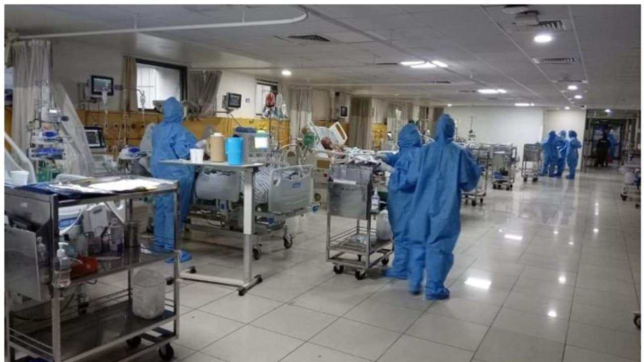 ബെംഗളൂരുവില് കൊവിഡ് വ്യാപനം രൂക്ഷം, ആശുപത്രികളില് ഓക്സിജന് ക്ഷാമം; ഉപയോഗം നിയന്ത്രിക്കാൻ ഉത്തരവ് ബെംഗളൂരുവില് കൊവിഡ് വ്യാപനം രൂക്ഷം, ആശുപത്രികളില് ഓക്സിജന് ക്ഷാമം; ഉപയോഗം നിയന്ത്രിക്കാൻ ഉത്തരവ്