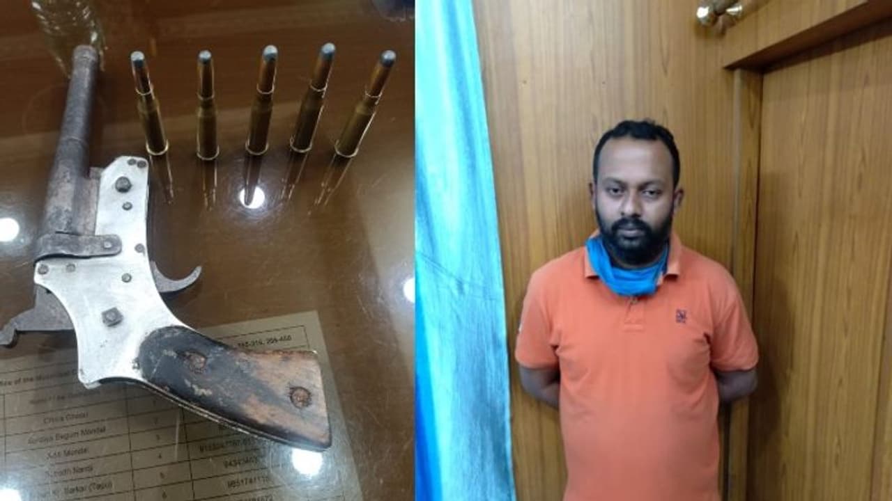 ফের বেআইনি অস্ত্র কারবারের পর্দাফাঁস বসিরহাটে, হাতেনাতে পাকড়াও বিজেপি নেতা ফের বেআইনি অস্ত্র কারবারের পর্দাফাঁস বসিরহাটে, হাতেনাতে পাকড়াও বিজেপি নেতা