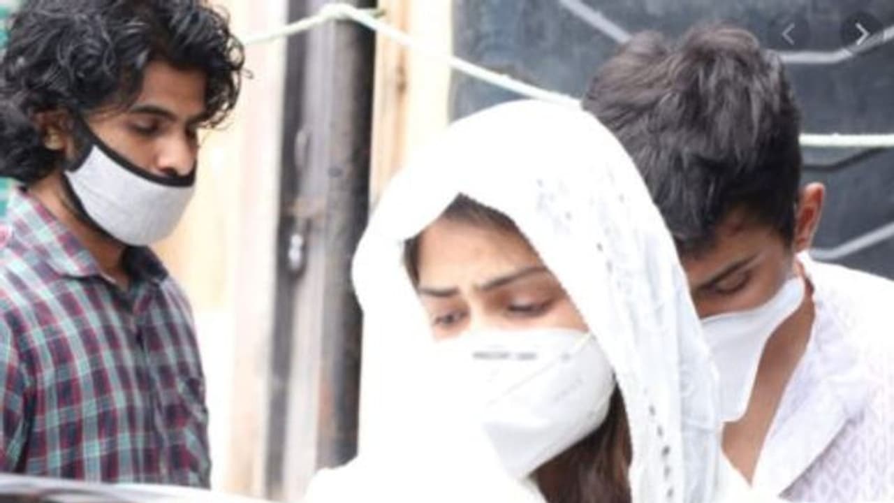 ലഹരിമരുന്ന് കേസില് നടി റിയ ചക്രബര്ത്തിക്ക് ജാമ്യം ലഹരിമരുന്ന് കേസില് നടി റിയ ചക്രബര്ത്തിക്ക് ജാമ്യം