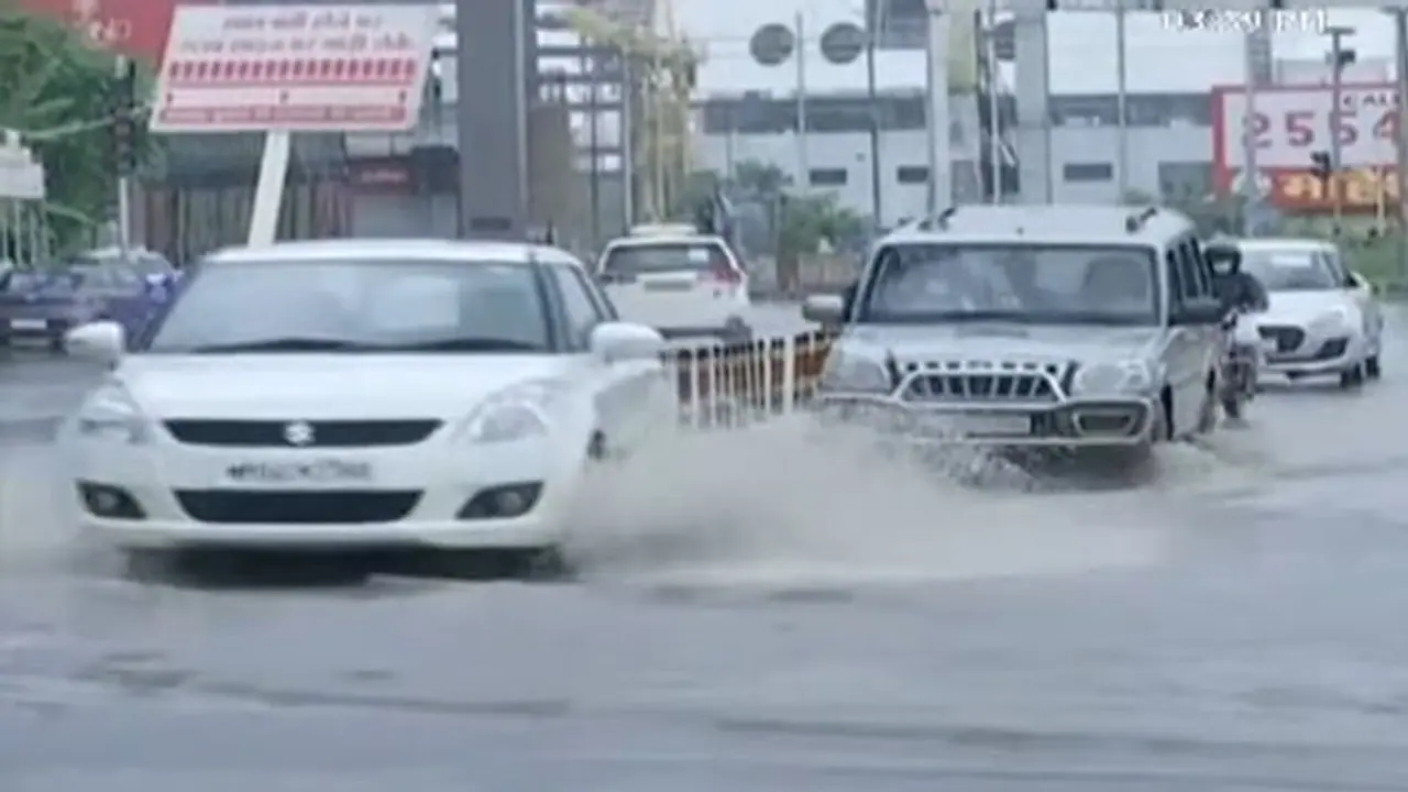 బంగాళాఖాతంలో అల్పపీడనం... మరో రెండురోజులూ తెలంగాణలో వర్షాలు బంగాళాఖాతంలో అల్పపీడనం... మరో రెండురోజులూ తెలంగాణలో వర్షాలు