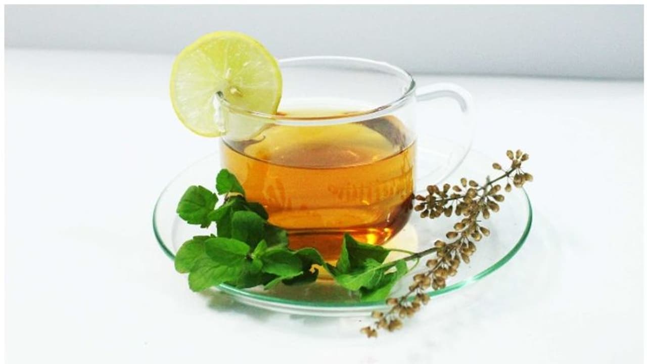 തുളസി ചായ കുടിച്ചാൽ അഞ്ചുണ്ട് ഗുണങ്ങൾ തുളസി ചായ കുടിച്ചാൽ അഞ്ചുണ്ട് ഗുണങ്ങൾ