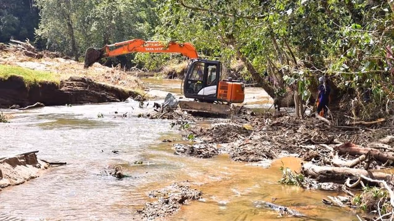 പെട്ടിമുടിയിലെ തിരച്ചിൽ താൽക്കാലികമായി നിർത്തിവെച്ചു, ഇനി കണ്ടെത്താനുള്ളത് അഞ്ച് പേരെ കൂടി