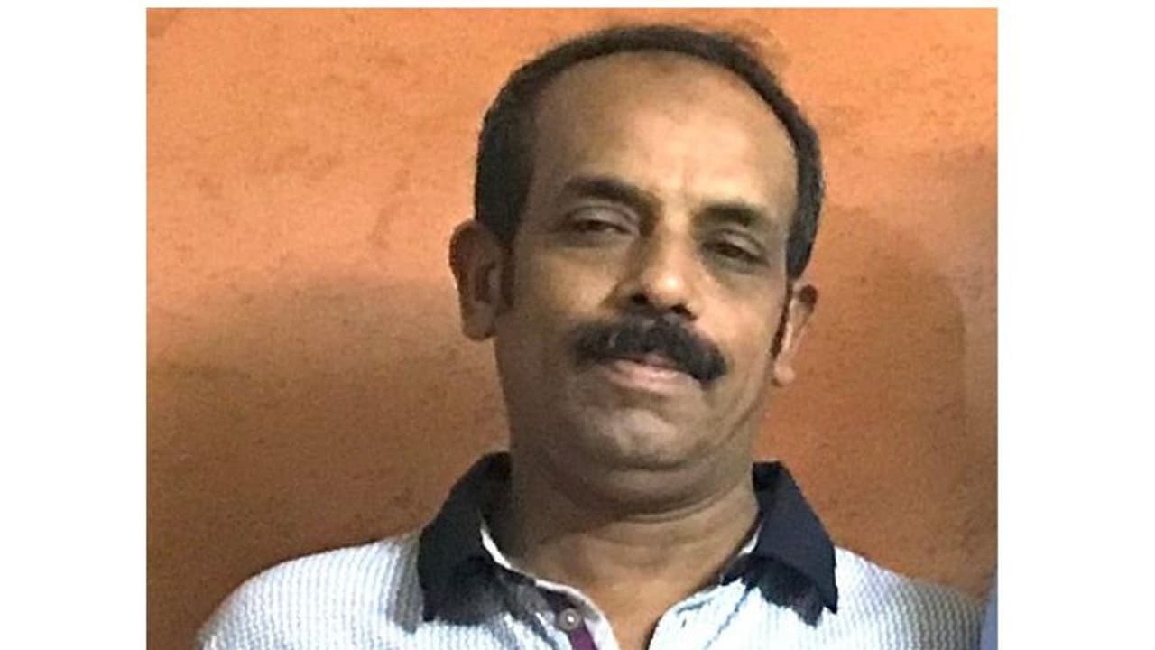 പ്രവാസി മലയാളി ഹൃദയാഘാതം മൂലം മരിച്ചു പ്രവാസി മലയാളി ഹൃദയാഘാതം മൂലം മരിച്ചു