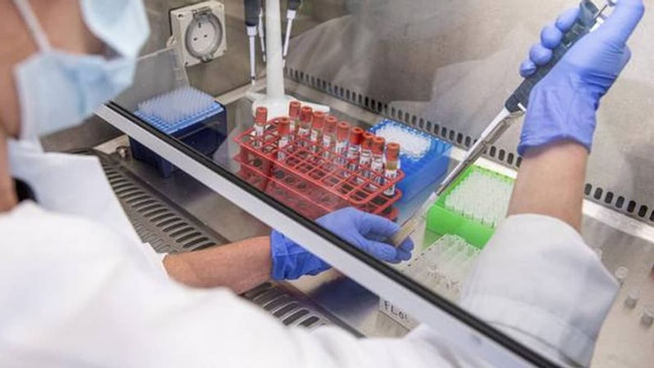 கொரோனாவை ஒழிக்க 6 வகை தடுப்பூசிகள்... ரூ.3,000 கோடியில் கோவிட் சுரக்சா திட்டம்... மத்திய அரசு அதிரடி..! கொரோனாவை ஒழிக்க 6 வகை தடுப்பூசிகள்... ரூ.3,000 கோடியில் கோவிட் சுரக்சா திட்டம்... மத்திய அரசு அதிரடி..!