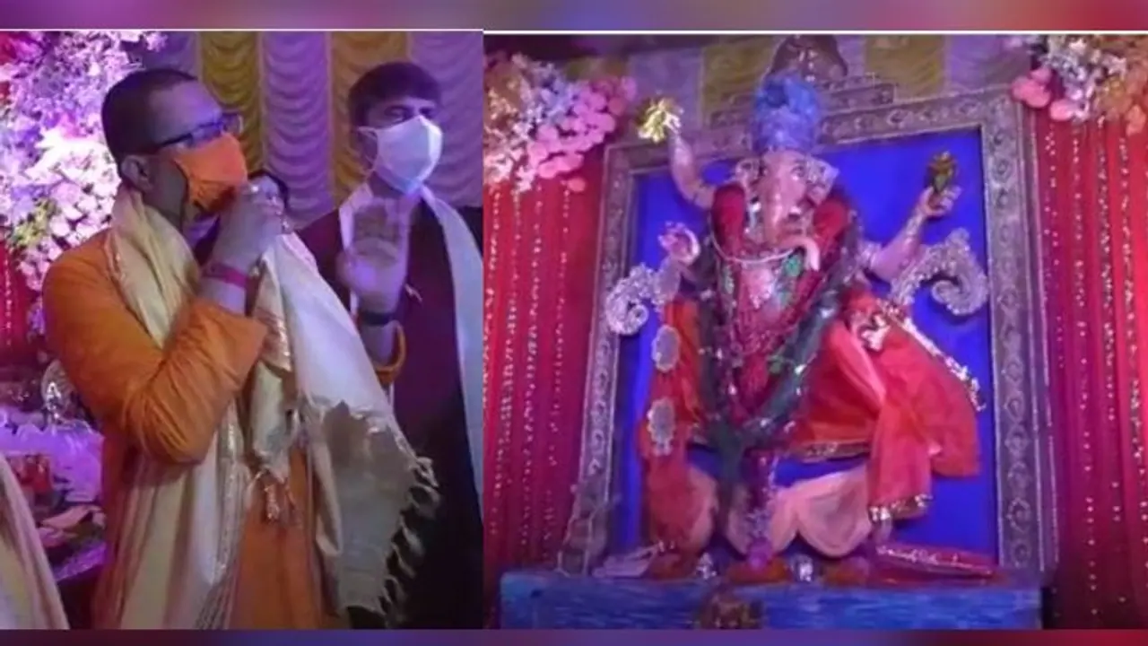 'বাংলায় আজ হিন্দু ধর্ম বিসর্জনের পথে', হরিদেবপুরে গণেশ পুজোয় গিয়ে বলেন সৌমিত্র খাঁ