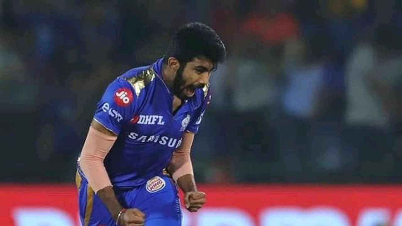 బుమ్రా ఖాతాలో చెత్త రికార్డు... భారత స్టార్ పేసర్కి ఏమైంది... బుమ్రా ఖాతాలో చెత్త రికార్డు... భారత స్టార్ పేసర్కి ఏమైంది...