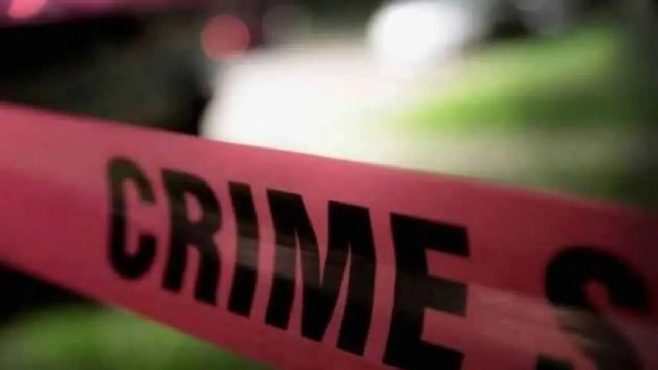 কারখানায় ঢুকে ব্যবসায়ীকে লক্ষ্য গুলি, 'বাইক ছিনতাই' করে চম্পট দুষ্কৃতীদের