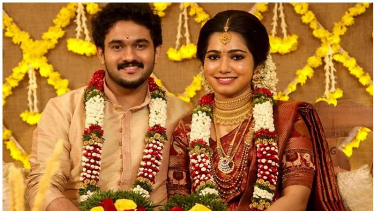 സംവിധായകൻ വി എം വിനുവിന്റെ മകള്‍ വര്‍ഷ വിവാഹിതയായി