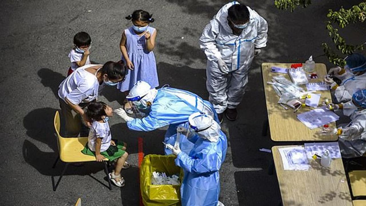 বিশ্বে নতুন রেকর্ড গড়ে ভারতে দৈনিক করোনা আক্রান্ত ৭৭ হাজারের বেশি, মৃত্যু ছাড়াল ৬১ হাজারের গণ্ডি বিশ্বে নতুন রেকর্ড গড়ে ভারতে দৈনিক করোনা আক্রান্ত ৭৭ হাজারের বেশি, মৃত্যু ছাড়াল ৬১ হাজারের গণ্ডি