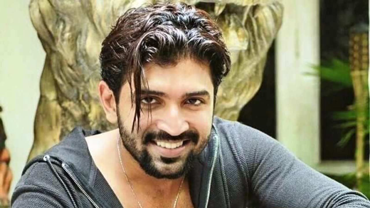 நடிகர் அருண் விஜய்க்கு படப்பிடிப்பில் காயம்..! பதறி போன படக்குழு... என்ன ஆச்சு..? நடிகர் அருண் விஜய்க்கு படப்பிடிப்பில் காயம்..! பதறி போன படக்குழு... என்ன ஆச்சு..?