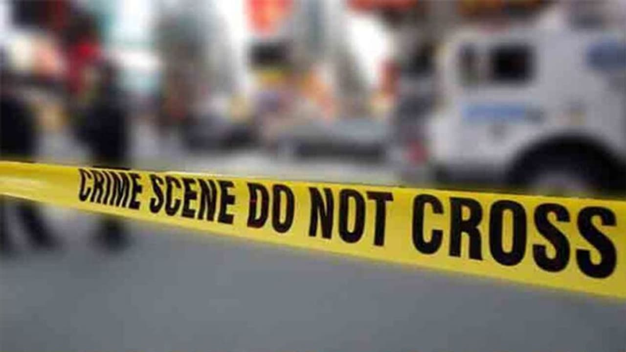 അമ്മയെയും സഹോദരനെയും വെടിവച്ചുകൊന്ന് പതിനാലുകാരി