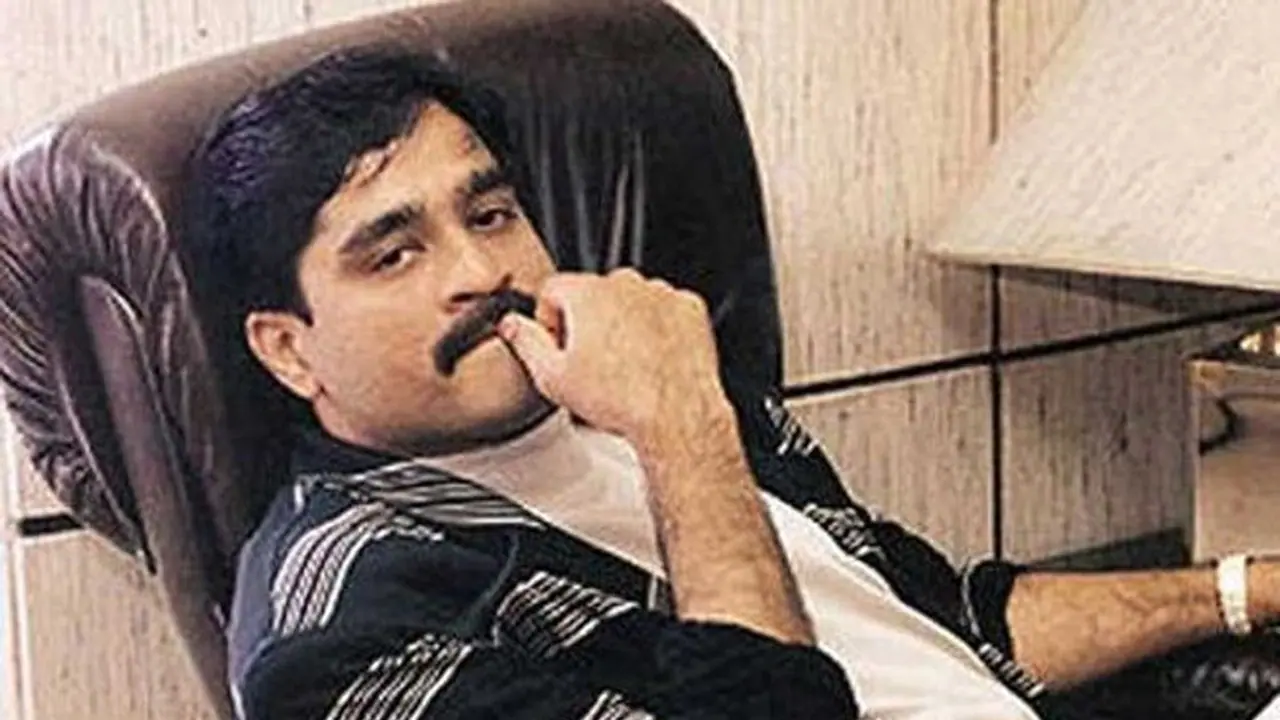 मुंबई में दाऊद के सहयोगियों पर NIA की रेड, 20 से ज्यादा ठिकानों पर दबिश, छोटा शकील के साले समेत कई हिरासत में मुंबई में दाऊद के सहयोगियों पर NIA की रेड, 20 से ज्यादा ठिकानों पर दबिश, छोटा शकील के साले समेत कई हिरासत में