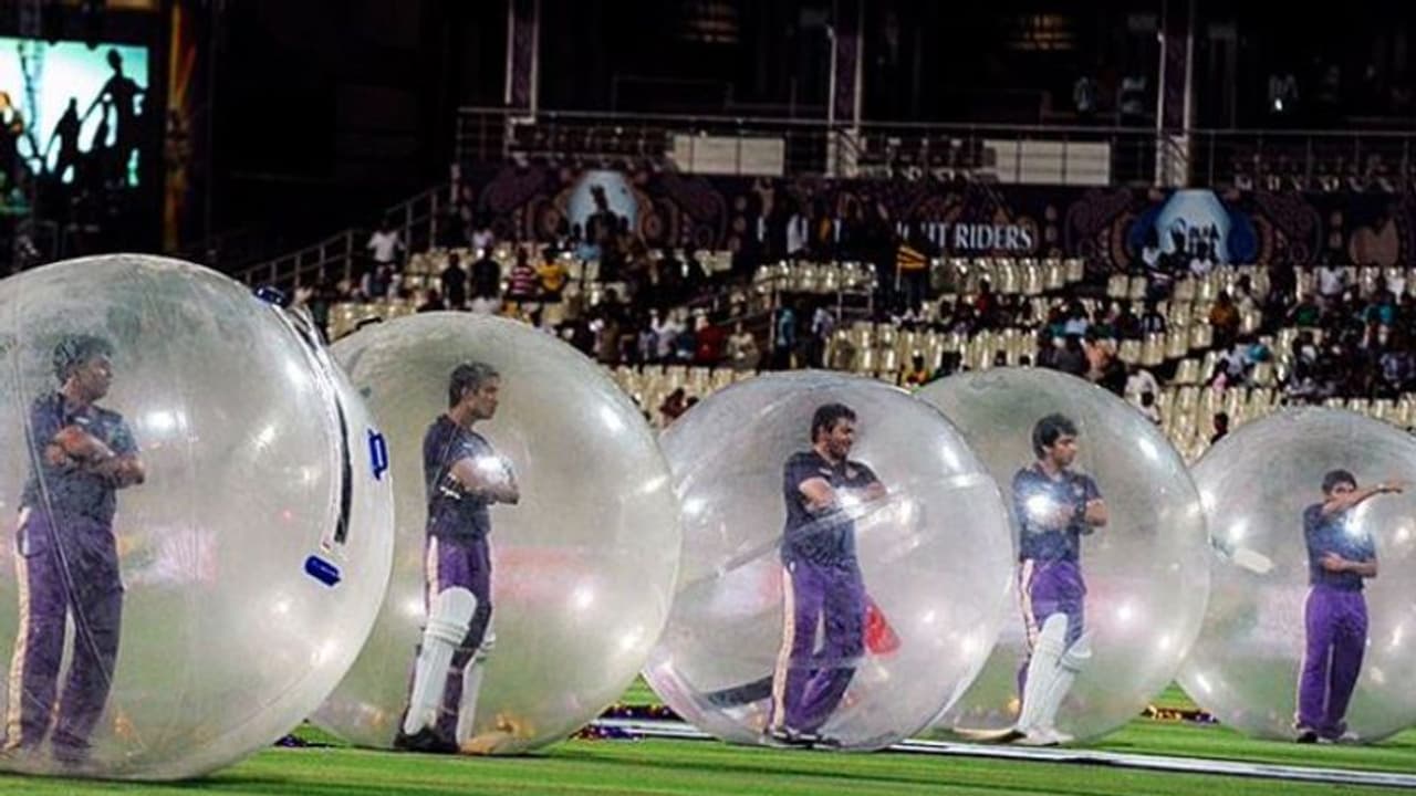 বায়ো সিকিওর বাবল নিয়ে কেকেআরের মজাদার পোস্ট, যা ঝড় তুলেছে নেট দুনিয়ায়