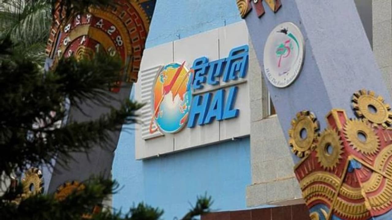 সরকারের ভাঁড়ে মা ভবানী, মরুৎ থেকে তেজস তৈরি করা 'হ্যাল' ও বেচে দিচ্ছে মোদী প্রশাসন সরকারের ভাঁড়ে মা ভবানী, মরুৎ থেকে তেজস তৈরি করা 'হ্যাল' ও বেচে দিচ্ছে মোদী প্রশাসন