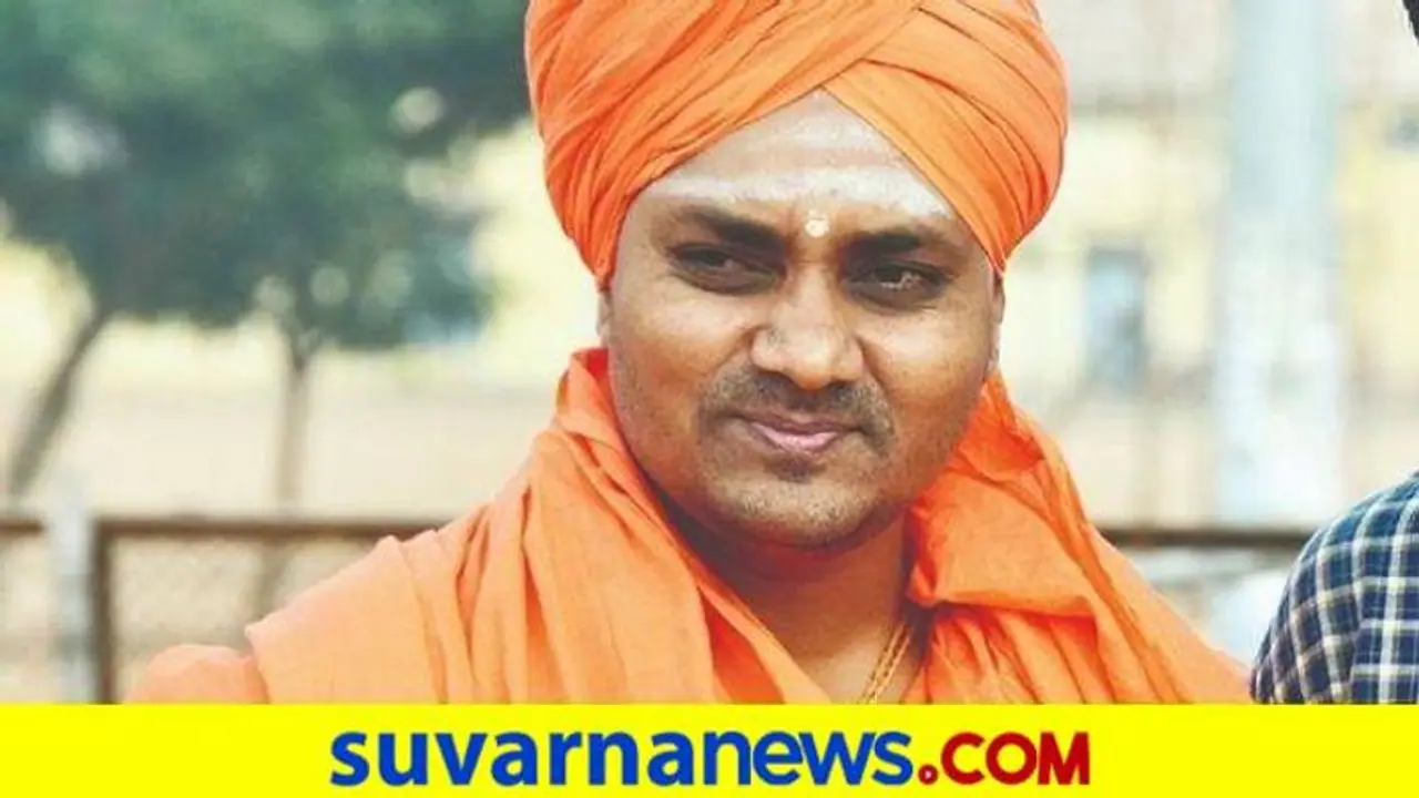 ಕೊಪ್ಪಳ: ಕೊರೋನಾ ರೋಗಿಗಳಿಗೆ ನೆರೆಹೊರೆಯವರು ಧೈರ್ಯತುಂಬಿ, ಗವಿಶ್ರೀ ಕೊಪ್ಪಳ: ಕೊರೋನಾ ರೋಗಿಗಳಿಗೆ ನೆರೆಹೊರೆಯವರು ಧೈರ್ಯತುಂಬಿ, ಗವಿಶ್ರೀ