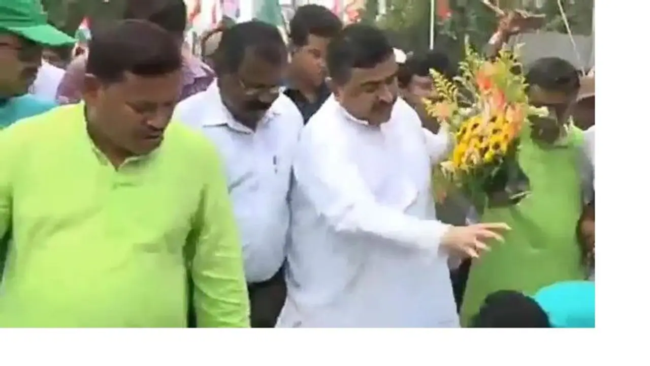 'অতীত যাঁরা ভুলে যায়, ভবিষ্যৎ তাঁদের অন্ধকার', শুভেন্দুর মন্তব্যে জল্পনা 'অতীত যাঁরা ভুলে যায়, ভবিষ্যৎ তাঁদের অন্ধকার', শুভেন্দুর মন্তব্যে জল্পনা