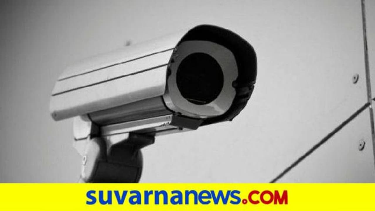 ಅಪಘಾತದಲ್ಲಿ ಮೃತಪಟ್ಟ ವ್ಯಕ್ತಿಯ ಗುರುತು ಸಿಸಿಟಿವಿಯಿಂದ ಪತ್ತೆ ಅಪಘಾತದಲ್ಲಿ ಮೃತಪಟ್ಟ ವ್ಯಕ್ತಿಯ ಗುರುತು ಸಿಸಿಟಿವಿಯಿಂದ ಪತ್ತೆ