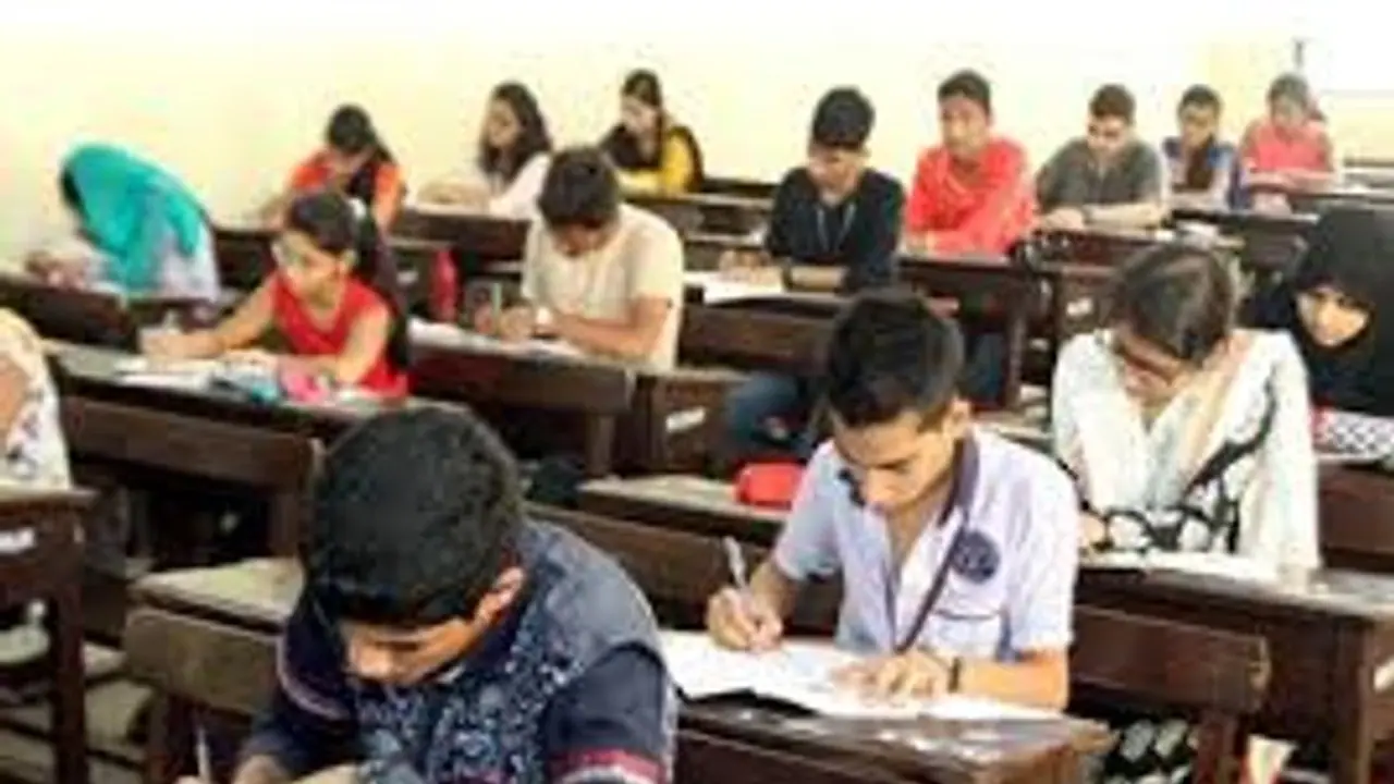 ಕರ್ನಾಟಕ ಲಾಕ್‌ಡೌನ್: ಹಲವು ಪರೀಕ್ಷೆಗಳು ಮುಂದೂಡಿಕೆ