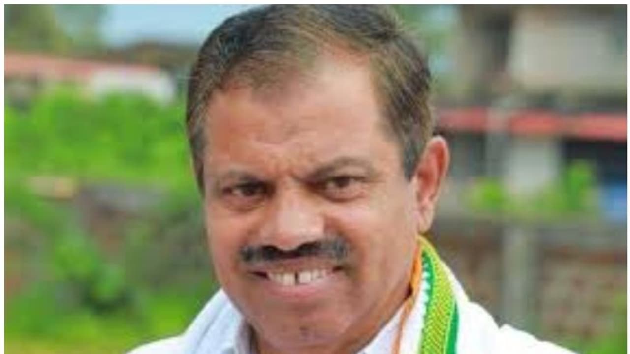 'ഇതുകൊണ്ടൊന്നും തകർക്കാനാവില്ല'; അറസ്റ്റ് രാഷ്ട്രീയ പ്രേരിതമെന്നും എംസി കമറുദ്ദീൻ 'ഇതുകൊണ്ടൊന്നും തകർക്കാനാവില്ല'; അറസ്റ്റ് രാഷ്ട്രീയ പ്രേരിതമെന്നും എംസി കമറുദ്ദീൻ