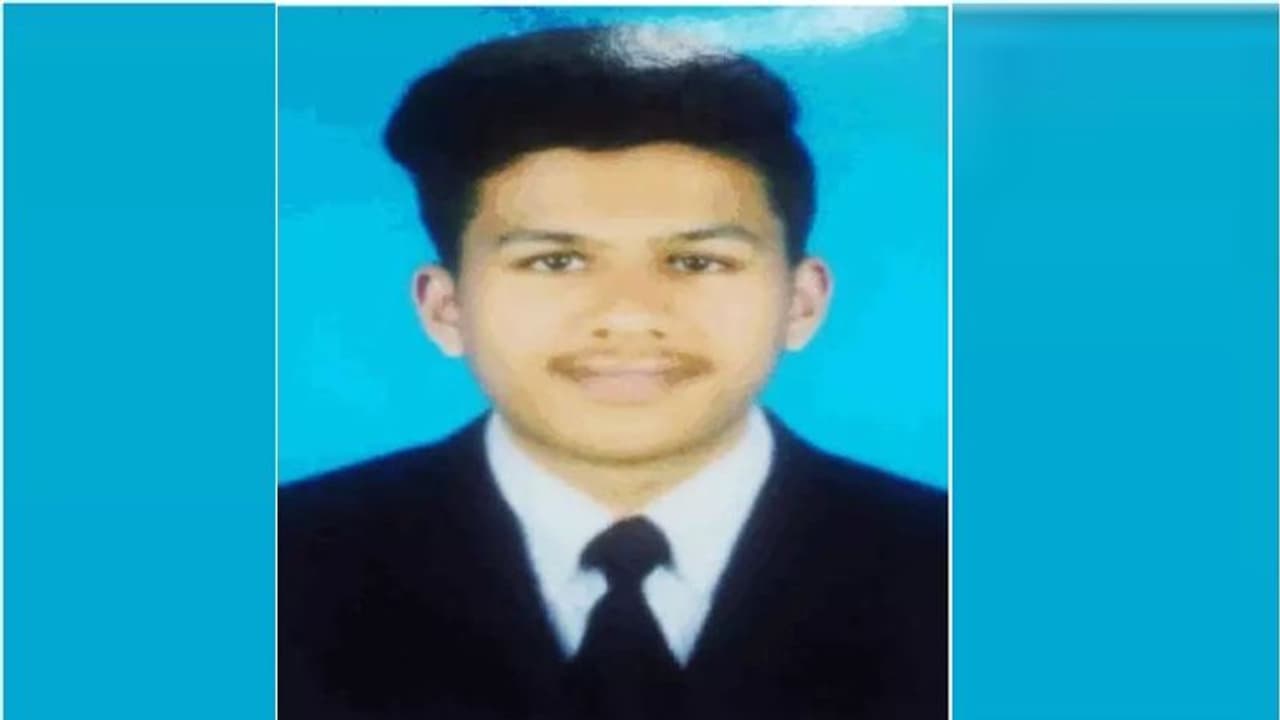 സന്ദര്ശക വിസയിലെത്തിയ മലയാളി യുവാവ് ദുബൈയില് മരിച്ച നിലയില്; ദുരൂഹത ആരോപിച്ച് ബന്ധുക്കള് സന്ദര്ശക വിസയിലെത്തിയ മലയാളി യുവാവ് ദുബൈയില് മരിച്ച നിലയില്; ദുരൂഹത ആരോപിച്ച് ബന്ധുക്കള്