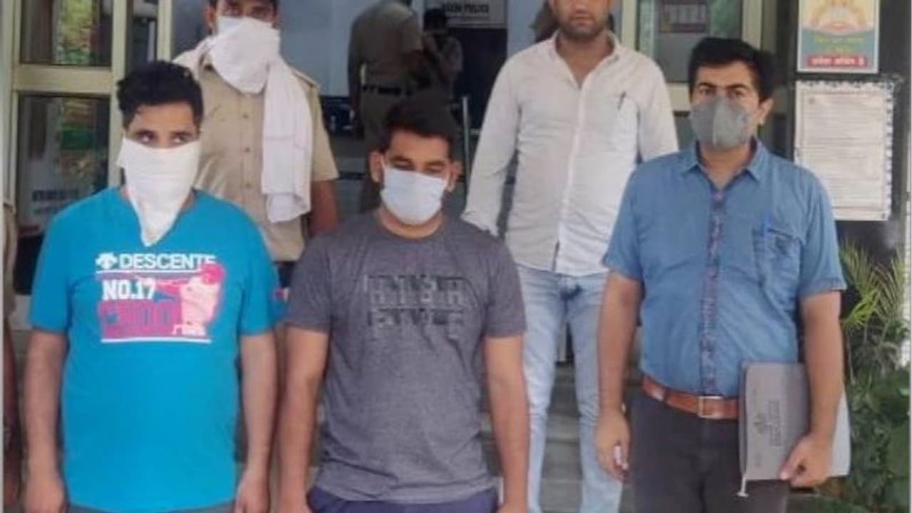 'കള്ളനായ പൊലീസ്'; സിനിമയെ വെല്ലുന്ന തിരക്കഥയിൽ മോഷണങ്ങൾ നടത്തി ഒരു പൊലീസൂകാരൻ 'കള്ളനായ പൊലീസ്'; സിനിമയെ വെല്ലുന്ന തിരക്കഥയിൽ മോഷണങ്ങൾ നടത്തി ഒരു പൊലീസൂകാരൻ