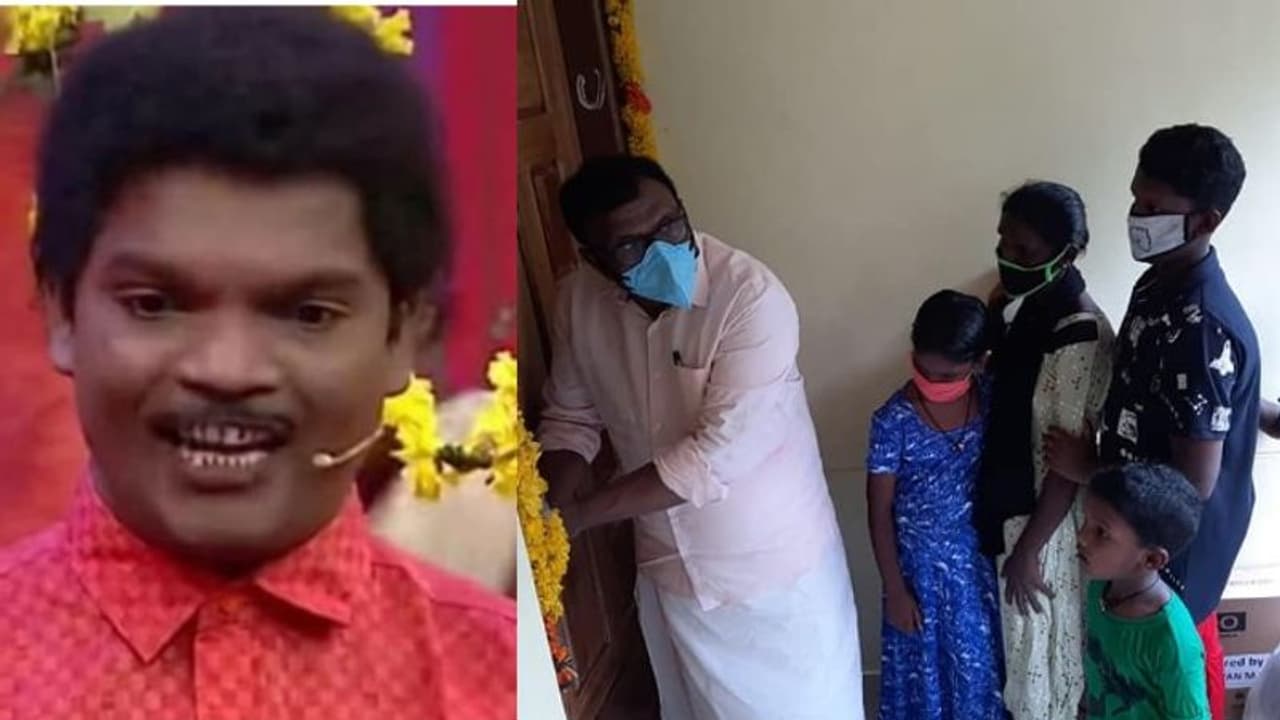 മിമിക്രി കലാകാരൻ ഷാബുരാജി​ൻെറ കുടുംബത്തി​ന്​ വീട്​ കൈമാറി