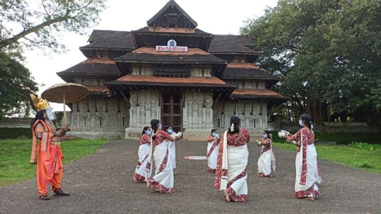 ഓണത്തിന് ആശാവര്ക്കര്മാരുടെ കരുതല് തിരുവാതിര, ബോധവല്ക്കരണവുമായി ആരോഗ്യവകുപ്പ് ഓണത്തിന് ആശാവര്ക്കര്മാരുടെ കരുതല് തിരുവാതിര, ബോധവല്ക്കരണവുമായി ആരോഗ്യവകുപ്പ്