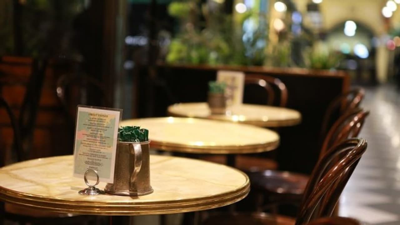 ಅನ್ಲಾಕ್: ಹೋಟೆಲ್, ಡಾಬಾ ಹೋಗೋರು ಈ ಸುದ್ದಿ ಓದಲೇಬೇಕು ಅನ್ಲಾಕ್: ಹೋಟೆಲ್, ಡಾಬಾ ಹೋಗೋರು ಈ ಸುದ್ದಿ ಓದಲೇಬೇಕು