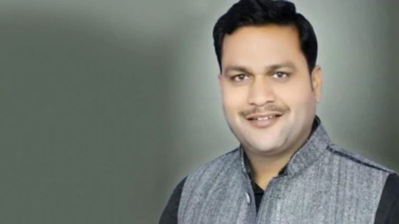 ഉത്തർപ്രദേശിലെ മാധ്യമപ്രവർത്തകന്റെ കൊലപാതകം; മൂന്നു പേർ കൂടി അറസ്റ്റിൽ ഉത്തർപ്രദേശിലെ മാധ്യമപ്രവർത്തകന്റെ കൊലപാതകം; മൂന്നു പേർ കൂടി അറസ്റ്റിൽ