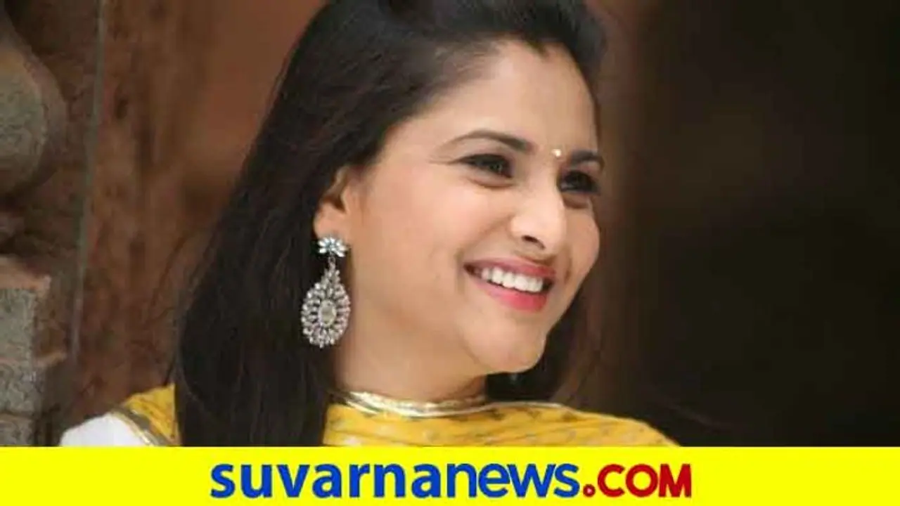 ಮರಳುತ್ತಿರುವ ರಮ್ಯಾ; ನೋ ಪಾಲಿಟಿಕ್ಸ್, ಕೊಂಚ ಅಧ್ಯಾತ್ಮ, ಬಹುಶಃ ಸಿನಿಮಾ! ಮರಳುತ್ತಿರುವ ರಮ್ಯಾ; ನೋ ಪಾಲಿಟಿಕ್ಸ್, ಕೊಂಚ ಅಧ್ಯಾತ್ಮ, ಬಹುಶಃ ಸಿನಿಮಾ!