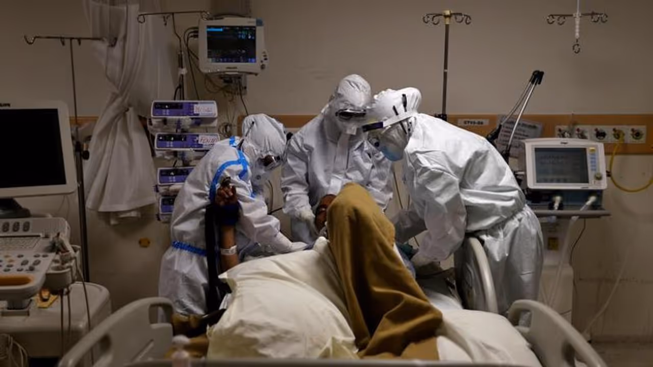 Coronavirus: AIIMS suspends routine OPD admissions as COVID 19 cases increase Coronavirus: AIIMS suspends routine OPD admissions as COVID 19 cases increase