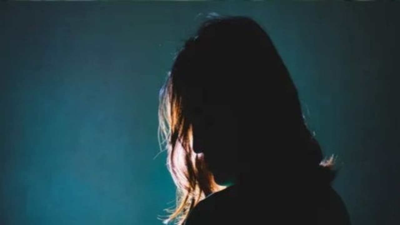 హైదరాబాద్లోని పబ్లో యువతిపై దాడి.. ఫోన్ నెంబర్ ఇవ్వాలంటూ అసభ్య ప్రవర్తన.. హైదరాబాద్లోని పబ్లో యువతిపై దాడి.. ఫోన్ నెంబర్ ఇవ్వాలంటూ అసభ్య ప్రవర్తన..