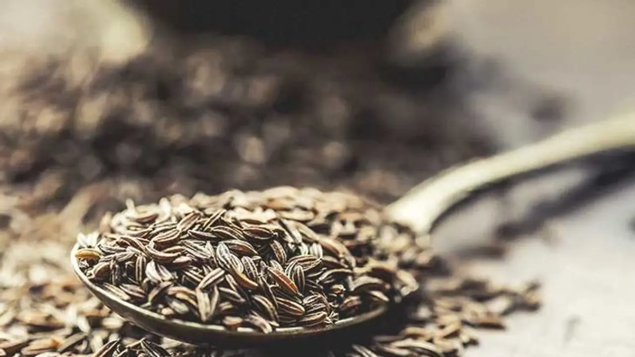 இரவு தூங்குவதற்கு முன்பு இப்படி செய்யுங்க உடல் எடை டக்... டக் னு குறைஞ்சிடும்..!!